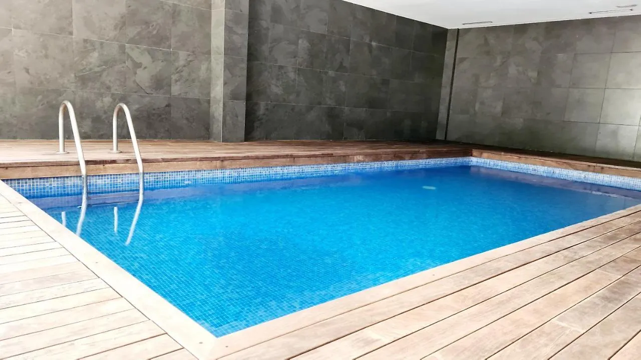 סנט אדריה דה בסוס Forum-Ccib-Relax Flats 0*, סנט אדריה דה בסוס