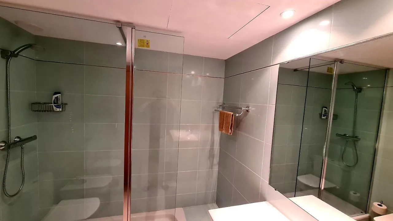 סנט אדריה דה בסוס Forum-Ccib-Relax Flats ספרד